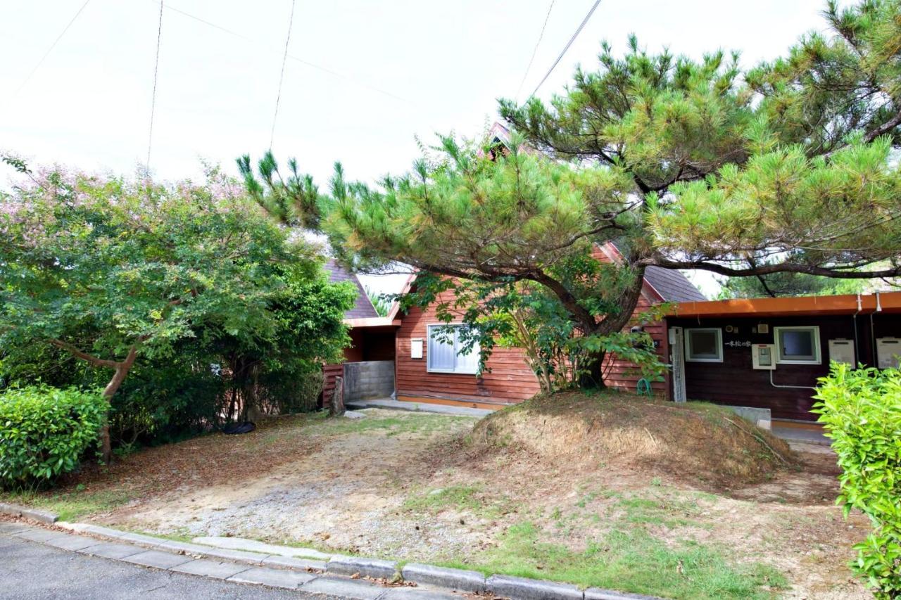 恩納村にらい恩納　一本松アパートメント エクステリア 写真